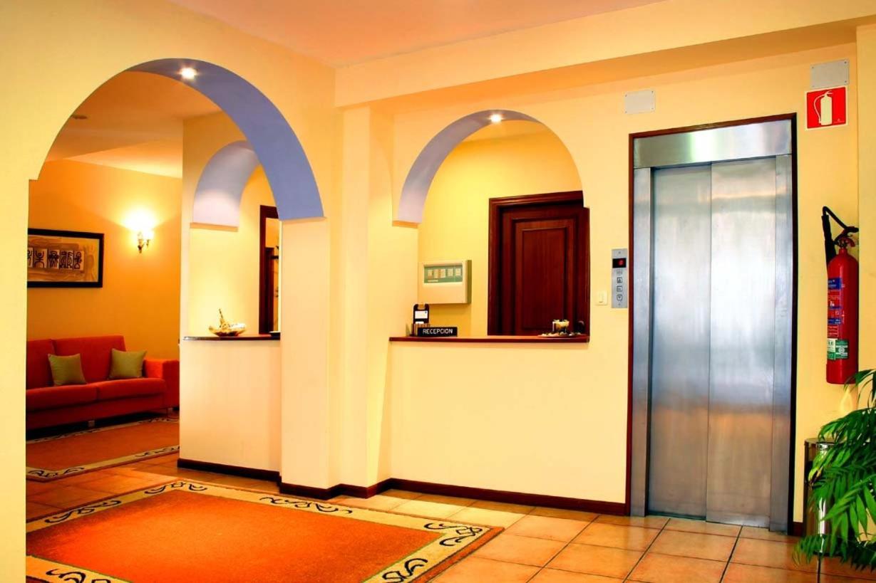 Hotel Las Vinas Arteixo Exterior photo